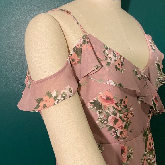 Cute summer dress - Picture 1 of 4